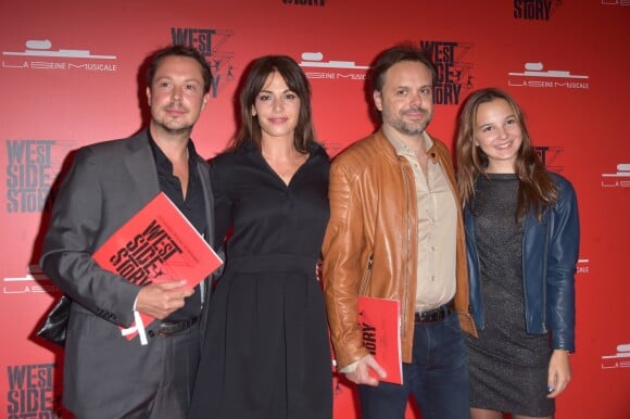 Davy Sardou et sa femme Noémie Elbaz, Romain Sardou, guest - Soirée de gala de la comédie musicale "West Side Story" à la Seine Musicale à Boulogne-Billancourt le 16 octobre 2017. © Giancarlo Gorassini/Bestimage