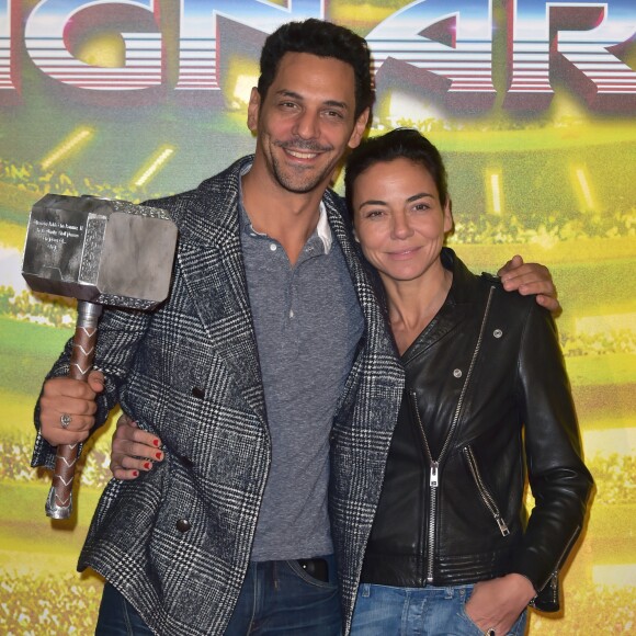 Tomer Sisley et sa compagne Sandra Zeitoun de Matteis - Avant-première du film "Thor Ragnarok" au cinéma Le Grand Rex à Paris, France, le 22 octobre 2017. © Giancarlo Gorassini/Bestimage