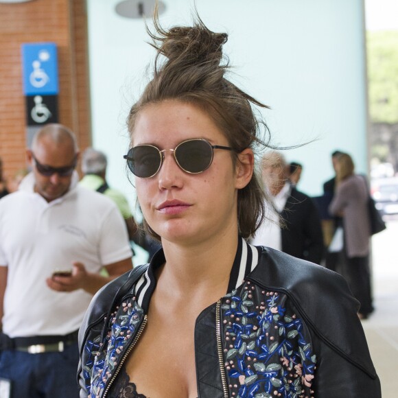 Exclusif - Adèle Exarchopoulos arrive à l'aéroport de Venise-Marco-Polo pour le 74e Festival International du Film de Venise, la Mostra, à Venise, Italie, le 7 septembre 2017.