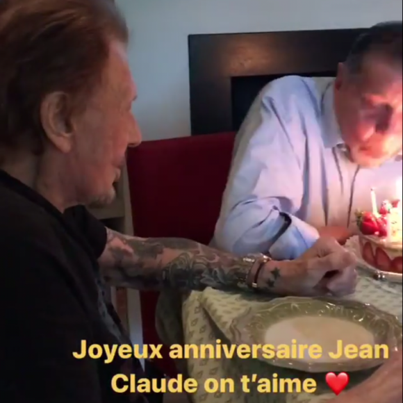 Jean-Claude Camus célébrant ses 79 ans avec son ami Johnny Hallyday, en présence de Patrick Bruel et Laeticia Hallyday au domicile du rockeur à Marnes-la-Coquette, le 29 octobre 2017.