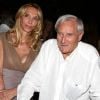 Gérard de Villiers et sa dernière compagne Sylvie Elias, à Saint-Tropez, le 23 juillet 2012.