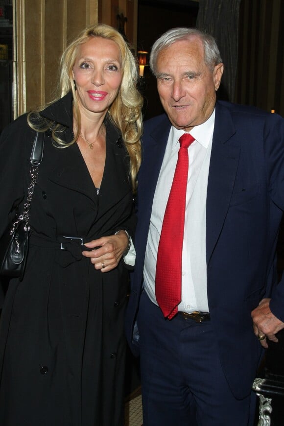 Gérard de Villiers et sa compagne Sylvie Elias lors du dîner privé donné par Massimo Gargia à Paris, le 27 mai 2010.