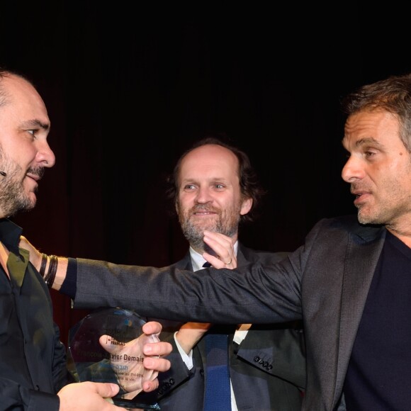Exclusif - François-Xavier Demaison, le producteur du festival Jean-Marc Dumontet et le fondateur du Festival, l'acteur et metteur en scène Steve Suissa - 4e soirée du tout 1er Festival du Théâtre Français en Israël, organisé par Steve Suissa à Tel Aviv, le 30 octobre 2017. © Erez Lichtfeld/Bestimage