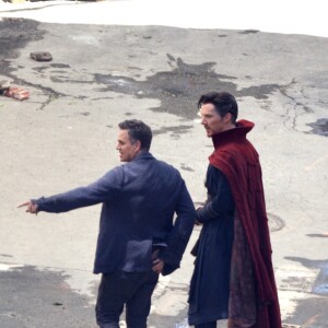 Exclusif - Mark Ruffalo et Benedict Cumberbatch sur le tournage du film "Avengers: Infinity War" à Atlanta, Géorgie, Etats-Unis, le 27 juin 2017.