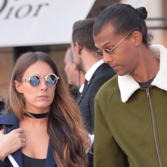 Le chanteur Stromae et sa femme Coralie Barbier - People sortant du défilé de mode "Louis Vuitton", collection prêt-à-porter Printemps-Eté 2017 à Paris, le 5 octobre 2016. © CVS/Veeren/Bestimage