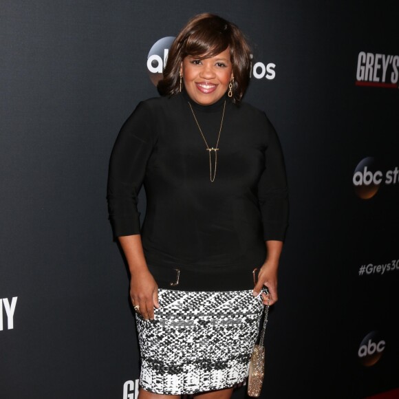 Chandra Wilson - Les stars de "Grey's Anatomy" réunis pour fêter la diffusion du 300e épisode de la série au restaurant TAO à Hollywood, le 5 novembre 2017.