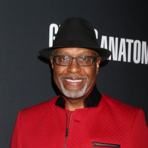 James Pickens Jr. - Les stars de "Grey's Anatomy" réunis pour fêter la diffusion du 300e épisode de la série au restaurant TAO à Hollywood, le 5 novembre 2017.