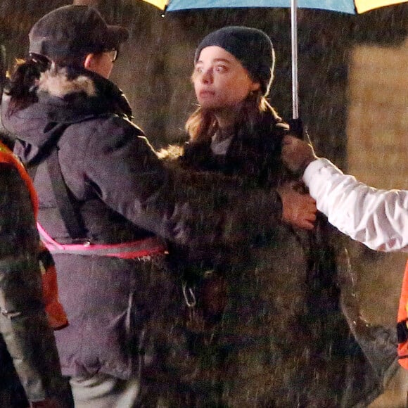 Exclusif - Chloë Grace Moretz sur le tournage du film "The Widow" à Toronto le 2 novembre 2017.