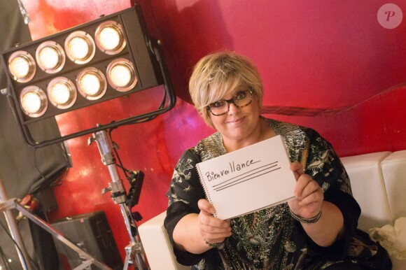 Exclusif - No Web No Blog - Laurence Boccolini - Backstage - Enregistrement de l'émission "Tout le monde chante contre le cancer...10 ans" au Zénith à Paris, qui sera diffusée sur W9 le 16 décembre. Le 1er décembre 2015 © Corleone-Moreau / Bestimage  No Web No Blog pour Belgique et Suisse01/12/2015 - Paris