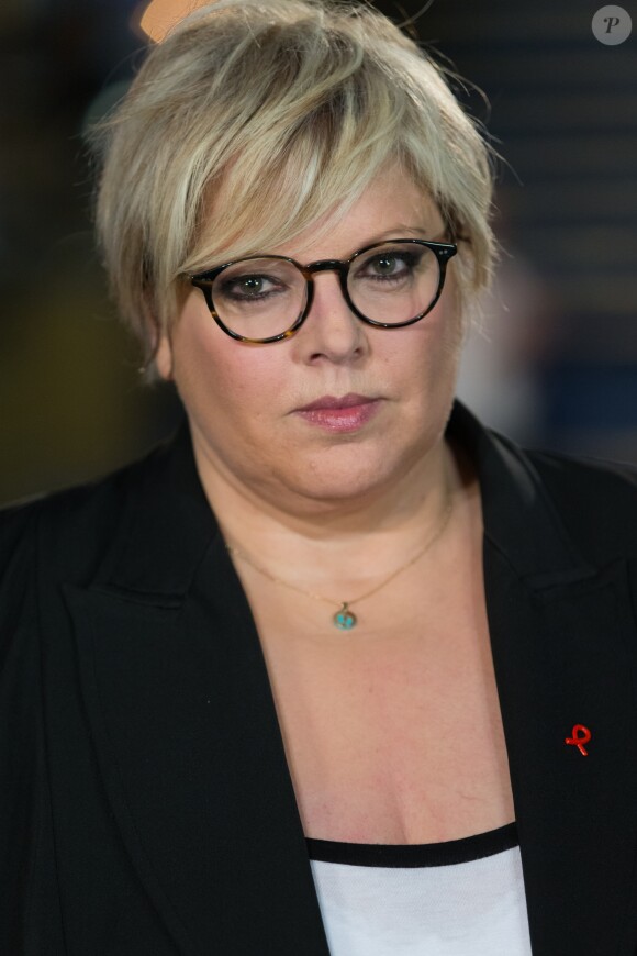 Laurence Boccolini - Backstage de l'enregistrement de l'émission "La télé chante pour le Sidaction" aux Folies Bergère à Paris.