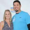 Josh Beckett et sa femme Holly lors d'un tournoi de ping-pong caritatif en septembre 2004 à Los Angeles, dans le stade des Dodgers où il évoluait alors peu avant sa retraite de la MLB.