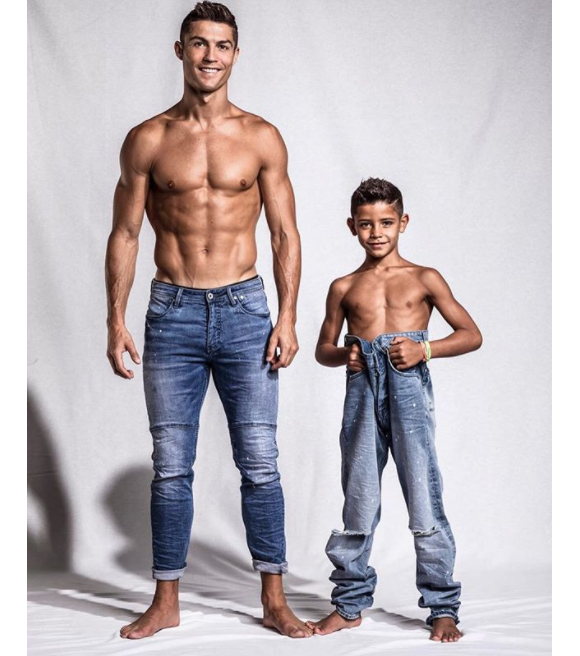 Cristiano Ronaldo et son fils Cristiano Jr. sur Instagram le 12 novembre 2017