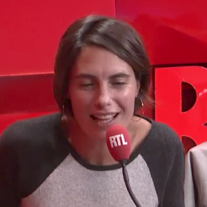 Alessandra Sublet dans l'émission "On refait la télé" sur RTL. Le 12 novembre 2017.