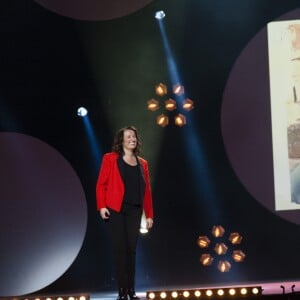 Exclusif - Anne Roumanoff fête ses trente ans de carrière à l'Olympia lors d'une soirée exceptionnelle le samedi 4 novembre avec son spectacle " Aimons nous les uns les autres et plus encore ". Paris le 4 Novembre 2017 © Pierre Perusseau / Bestimage