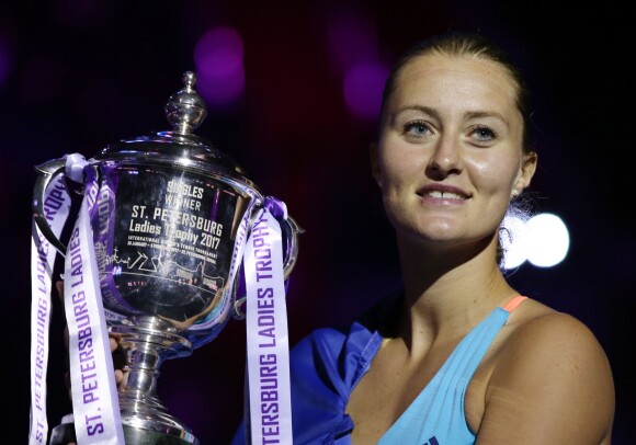 Kristina Mladenovic remporte le tournoi de Saint-Pétersbourg, le 5 février 2017.