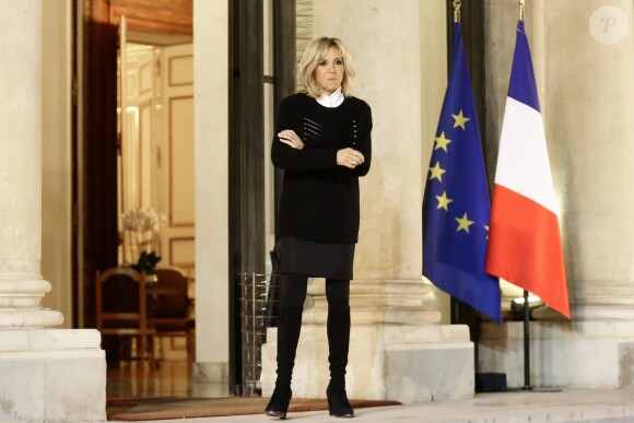 La Première Dame Brigitte Macron accueille les enfants de l'UNICEF pour la Journée Internationale des Droits de l'Enfant au Palais de l'Elysée à Paris, le 20 novembre 2017. © Stéphane Lemouton/Bestimage