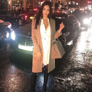 Nabilla Benattia sexy sur Instagram, 2017