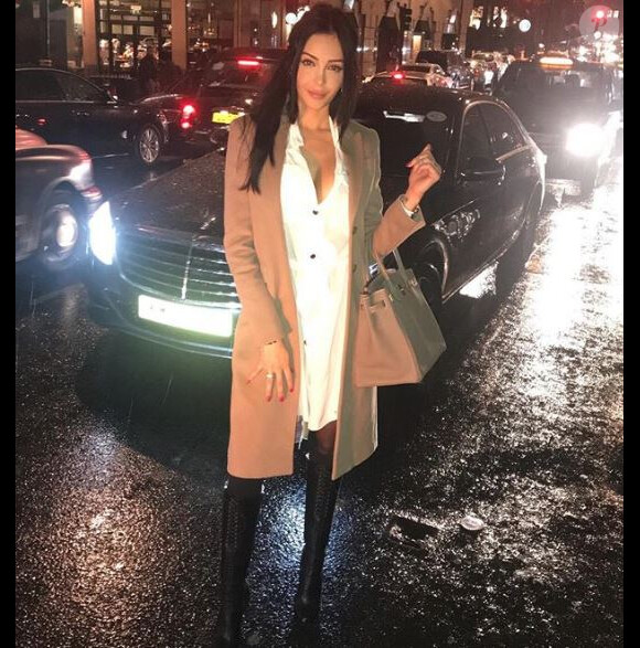 Nabilla Benattia sexy sur Instagram, 2017