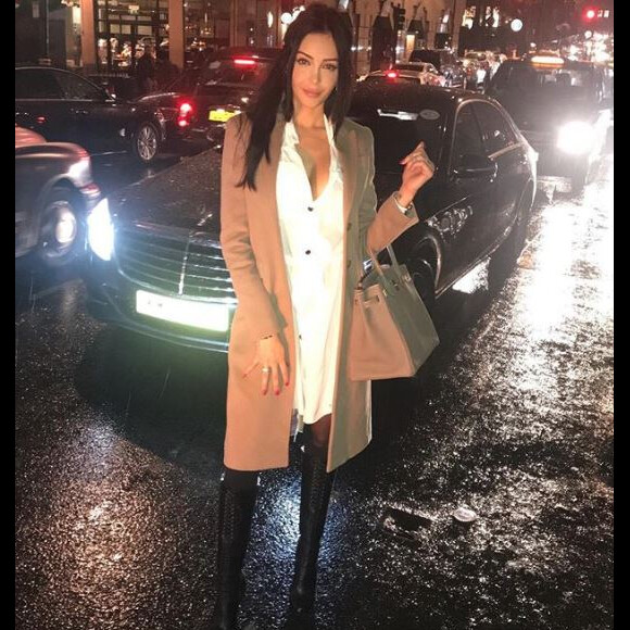 Nabilla Benattia sexy sur Instagram, 2017