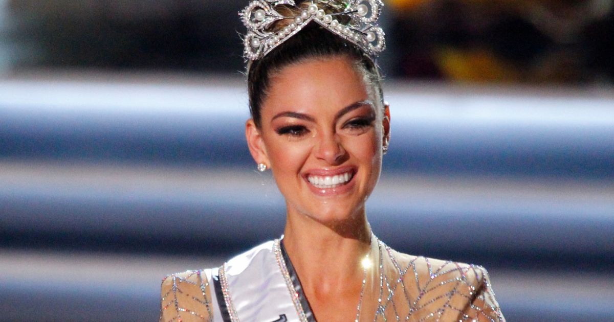 Miss Afrique du Sud DemiLeigh NelPeters lors de la 66e édition de