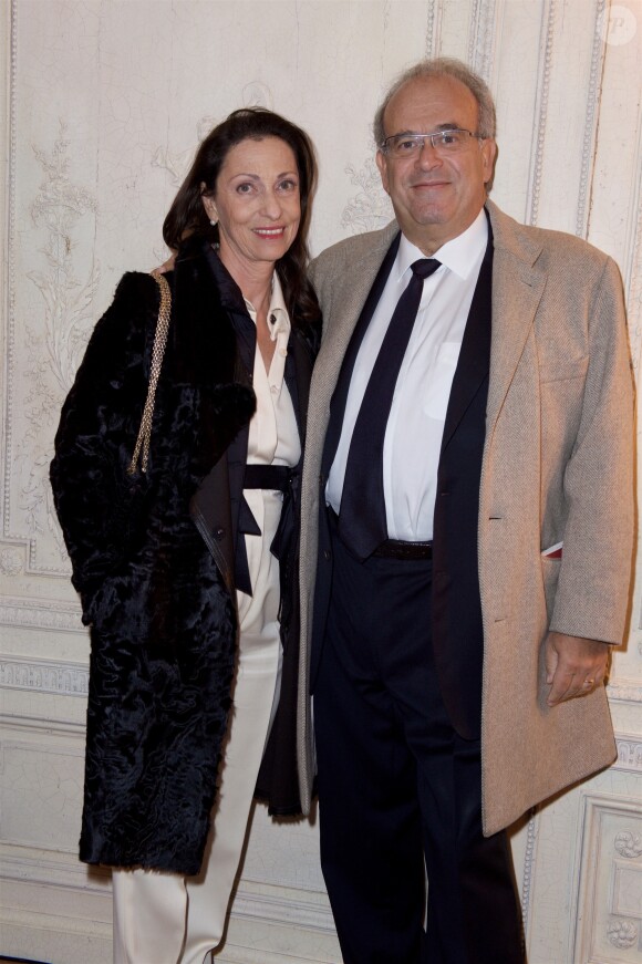 Exclusif - Le Professeur David Khayat et sa femme Jocelyne - Soirée d'inauguration du Café Pouchkine au 16, place de la Madeleine dans le 8ème arrondissement à Paris le 29 novembre 2017. © Julio Piatti/Bestimage