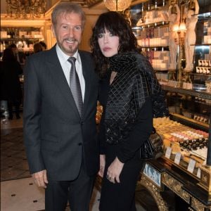 Exclusif - Andrey Dellos (propriétaire du Café Pouchkine) et Isabelle Adjani - Soirée d'inauguration du Café Pouchkine au 16, place de la Madeleine dans le 8ème arrondissement à Paris le 29 novembre 2017. © Julio Piatti/Bestimage