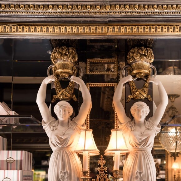 Exclusif - Ambiance - Soirée d'inauguration du Café Pouchkine au 16, place de la Madeleine dans le 8ème arrondissement à Paris le 29 novembre 2017. © Julio Piatti/Bestimage