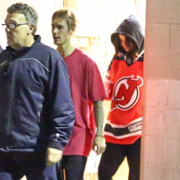 Justin Bieber et Selena Gomez sont allés à la patinoire au Valley Ice Center à Ventura, le 1er novembre 2017 