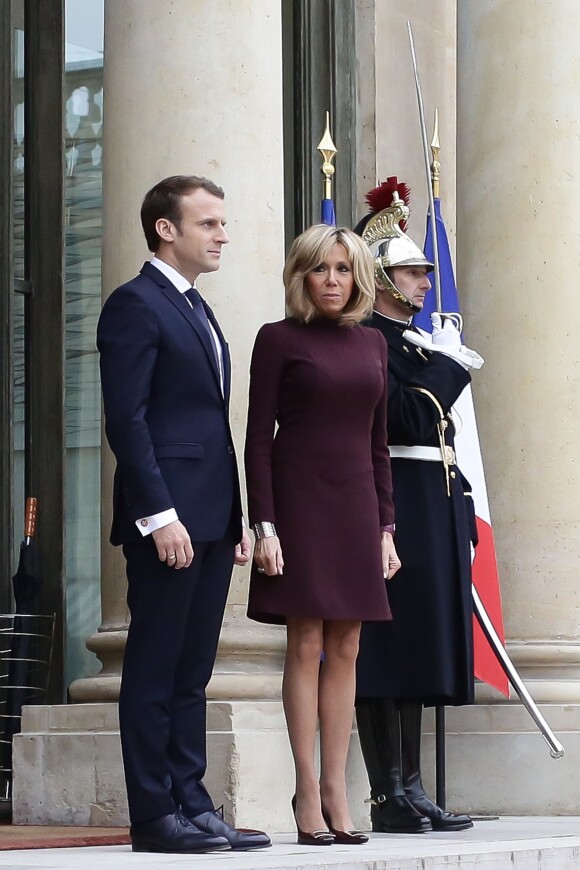Emmanuel Macron et sa femme Brigitte Macron à Paris, le 18 novembre 2017. © Stéphane Lemouton/Bestimage