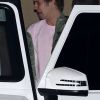 Justin Bieber et sa compagne S.Gomez ont été aperçus quittant l'église séparement après l'office religieux du mercredi soir à l'église de Los Angeles, le 6 décembre 2017.