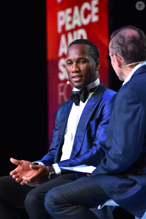Didier Drogba durant la soirée de gala du 10ème Forum international de Peace and Sport au Sporting à Monaco le 7 décembre 2017. © Bruno Bebert/Bestimage