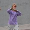 Exclusif - Justin Bieber et un ami se baladent et plaisantent avec les photographes dans les rues de West Hollywood, le 10 décembre 2017