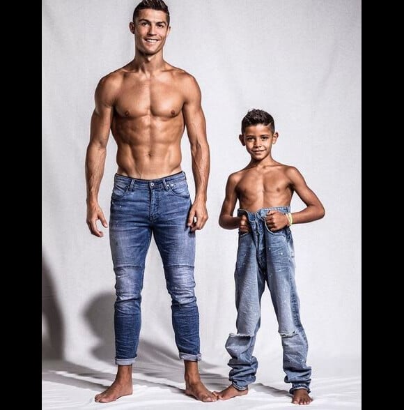 Cristiano Ronaldo, campagne publicitaire avec son fils Cristiano Jr. Instagram le 8 novembre 2017.
