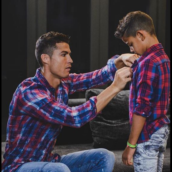 Cristiano Ronaldo, campagne publicitaire avec son fils Cristiano Jr. Instagram le 23 novembre 2017.