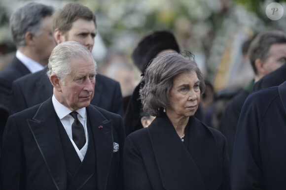 Le prince Charles et la reine Sofia d'Espagne - Obsèques du roi Michel de Roumanie à Bucarest, le 16 décembre 2017.