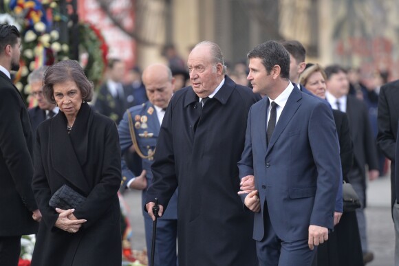 La reine Sofia d'Espagne, le roi Juan Carlos d'Espagne - Obsèques du roi Michel de Roumanie à Bucarest, le 16 décembre 2017.