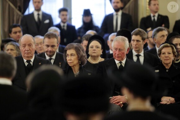 La reine Sofia d'Espagne, le roi Juan Carlos d'Espagne, le prince Charles, la princesse Anne-Marie de Danemark - Obsèques du roi Michel de Roumanie à Bucarest, le 16 décembre 2017.