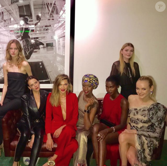 Pauline Ducruet entourée de mannequins lors d'un gala de charité à New York, photo Instagram novembre 2017.
