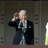 L'empereur Akihito du Japon et l'impératrice Michiko au balcon du palais impérial le 2 janvier 2018 lors de l'apparition de la famille impériale pour les voeux à leurs compatriotes.