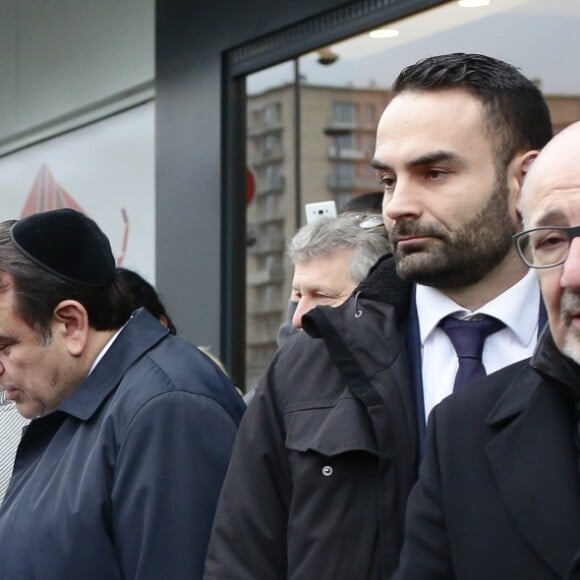 Emmanuel Macron et sa femme Brigitte Macron, Francis Kalifat (président du CRIF) - Hommage aux victimes de l'attentat de l'Hyper Cacher de la porte de Vincennes à Paris le 7 janvier 2018. La prise d'otages du magasin Hyper Cacher de la porte de Vincennes à Paris est une attaque terroriste islamiste et antisémite, perpétrée le 9 janvier 2015 qui avait fait 5 morts en tout (trois clients, un employé, le terroriste). © Stéphane Lemouton/Bestimage