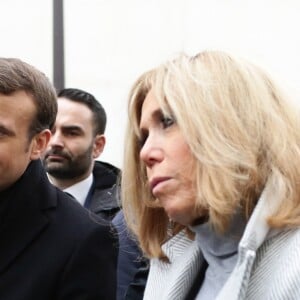 Emmanuel Macron et sa femme Brigitte Macron - Hommage aux victimes de l'attentat de Charlie Hebdo à Paris le 7 janvier 2018. L'attentat contre Charlie Hebdo est une attaque terroriste islamiste perpétrée contre le journal satirique Charlie Hebdo le 7 janvier 2015 à Paris, jour de la sortie du numéro 1 177 de l'hebdomadaire qui avait a fait 12 morts. © Stéphane Lemouton/Bestimage