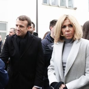 Emmanuel Macron et sa femme Brigitte Macron - Hommage aux victimes de l'attentat de Charlie Hebdo à Paris le 7 janvier 2018. L'attentat contre Charlie Hebdo est une attaque terroriste islamiste perpétrée contre le journal satirique Charlie Hebdo le 7 janvier 2015 à Paris, jour de la sortie du numéro 1 177 de l'hebdomadaire qui avait a fait 12 morts. © Stéphane Lemouton/Bestimage