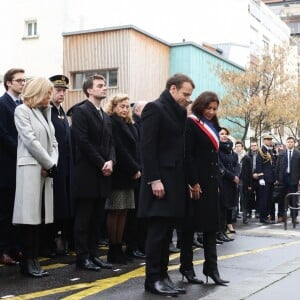 Brigitte Macron, Bruno Julliard, Nicole Belloubet, Emmanuel Macron, Anne Hidalgo - Hommage aux victimes de l'attentat de Charlie Hebdo à Paris le 7 janvier 2018. L'attentat contre Charlie Hebdo est une attaque terroriste islamiste perpétrée contre le journal satirique Charlie Hebdo le 7 janvier 2015 à Paris, jour de la sortie du numéro 1 177 de l'hebdomadaire qui avait a fait 12 morts. © Stéphane Lemouton/Bestimage