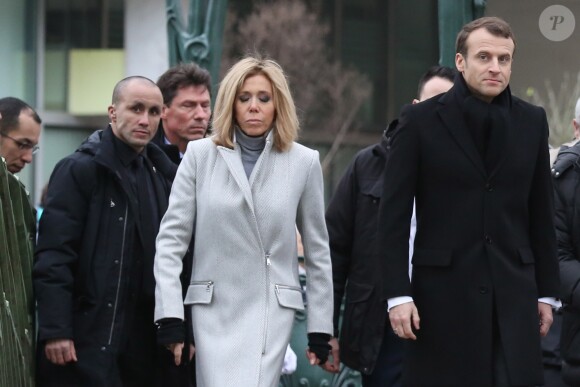 Emmanuel Macron et sa femme Brigitte Macron, - Hommage aux victimes de l'attentat de Charlie Hebdo à Paris le 7 janvier 2018. L'attentat contre Charlie Hebdo est une attaque terroriste islamiste perpétrée contre le journal satirique Charlie Hebdo le 7 janvier 2015 à Paris, jour de la sortie du numéro 1 177 de l'hebdomadaire qui avait a fait 12 morts. © Stéphane Lemouton/Bestimage