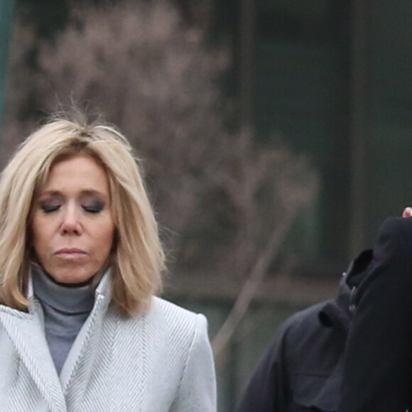 Emmanuel Macron et sa femme Brigitte Macron, - Hommage aux victimes de l'attentat de Charlie Hebdo à Paris le 7 janvier 2018. L'attentat contre Charlie Hebdo est une attaque terroriste islamiste perpétrée contre le journal satirique Charlie Hebdo le 7 janvier 2015 à Paris, jour de la sortie du numéro 1 177 de l'hebdomadaire qui avait a fait 12 morts. © Stéphane Lemouton/Bestimage