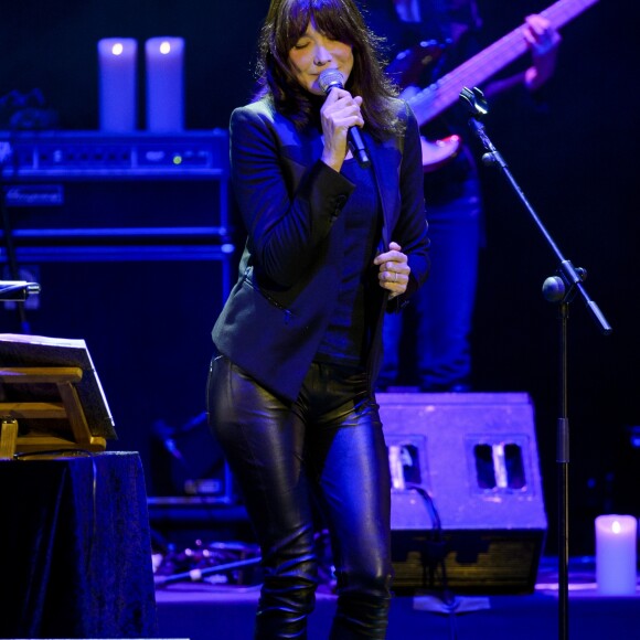 Carla Bruni en concert à Madrid le 10 janvier 2018.