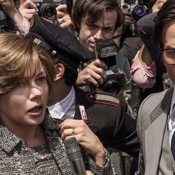 Mark Wahlberg et Michelle Williams dans Tout l'argent du monde.