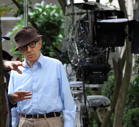 Woody Allen sur le tournage de son nouveau film à New York. Le 20 septembre 2017 © CPA / Bestimage