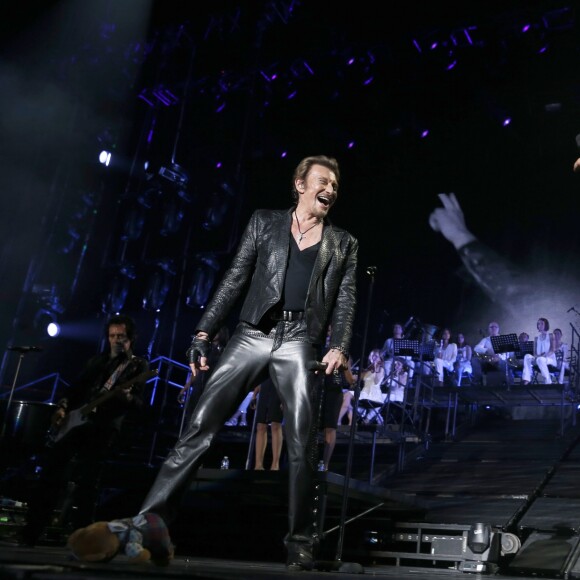 Exclusif - Florent Pagny et Johnny Hallyday en duo lors du "Born Rocker Tour" à l'AccorHotels Arena (ex-Bercy) à Paris, le 15 juin 2013.