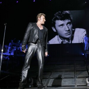 Exclusif - Florent Pagny et Johnny Hallyday en duo lors du "Born Rocker Tour" à l'AccorHotels Arena (ex-Bercy) à Paris, le 15 juin 2013.